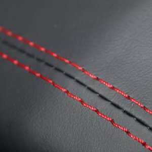 Lotus-Elise-caches-longerons-cuir-nappa-fil-rouge-003