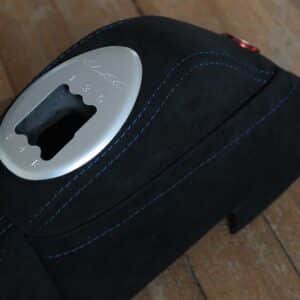 Sellerie_Lotus_Console_centrale_Alcantara_Perfore_fil_bleu_002