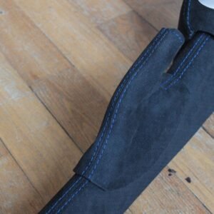 Sellerie_Lotus_Console_centrale_Alcantara_Perfore_fil_bleu_003