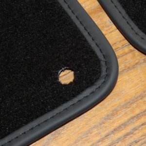 full_Sellerie-Lotus-sport-tapis-de-sol-bordure-cuir-03