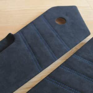 MP-Sellerie_Opel_Speedster_Panneaux_de_portes-Alcantara_Anthracite_fil_bleu_002
