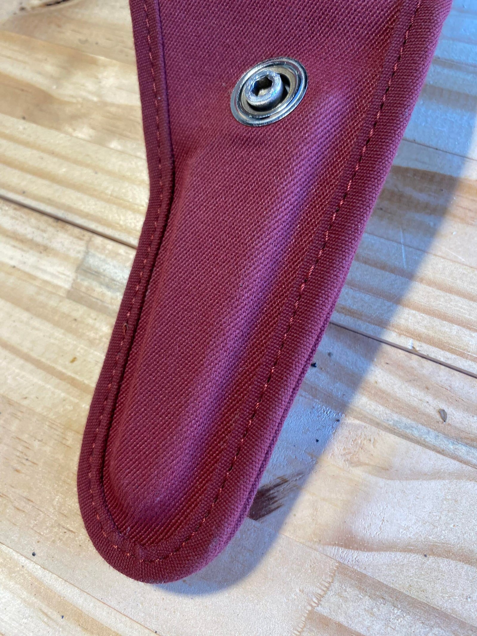 MP-Sellerie_Capote_Lotus_Elise_S1_Alpaga_Mohair_Bordeaux_bordure_et_ouillet_inox_01